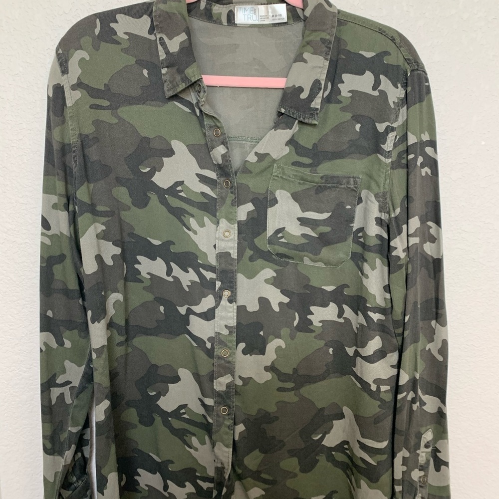 Time and Tru camo camouflage button up shirt